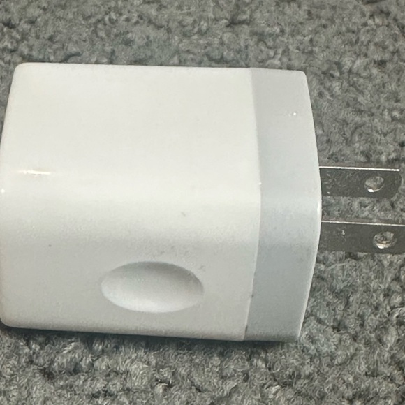 Shenzhen Putuo Technology Co USB C Charger Power Adapter Model PT-WC-20-PD - Picture 2 of 3